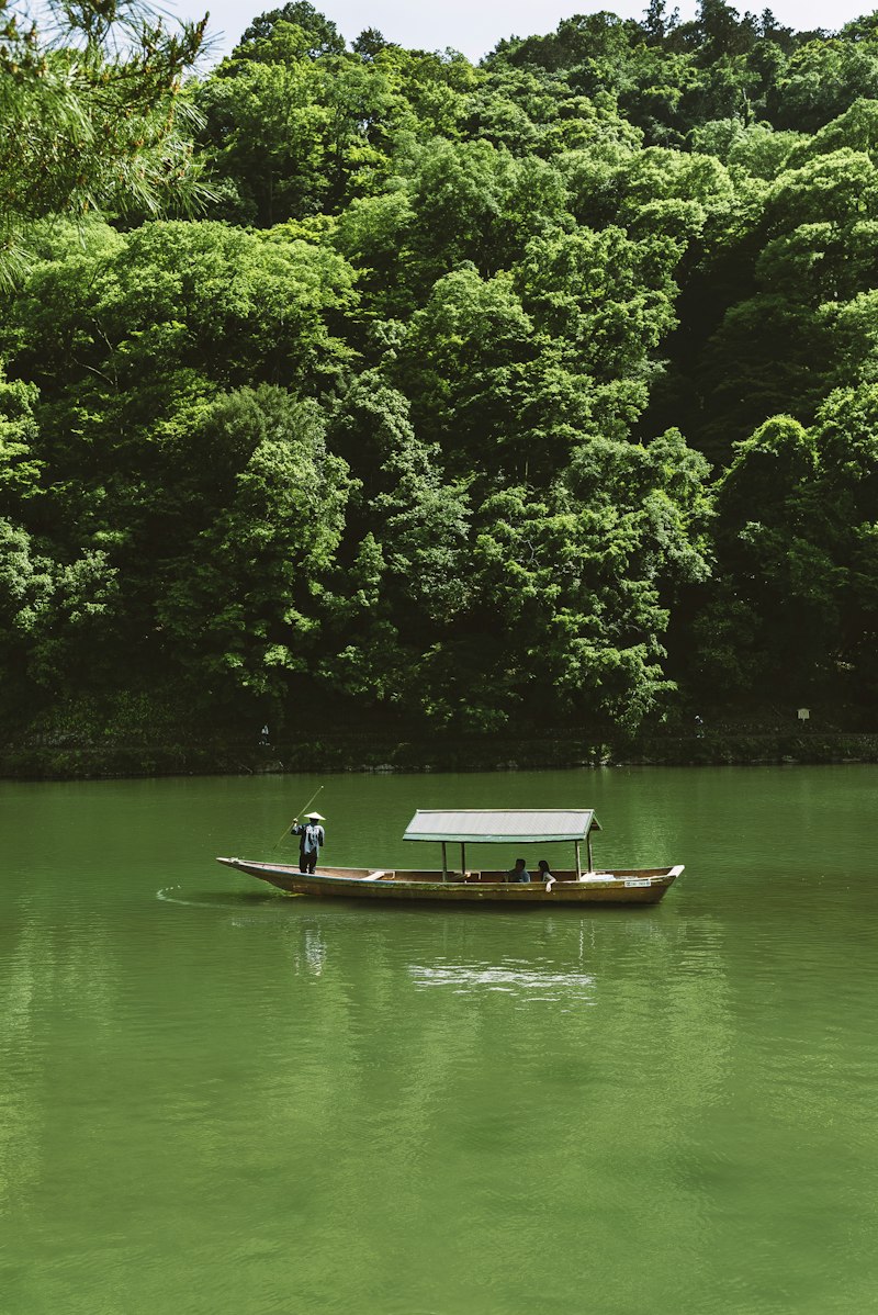 湖でカヌー