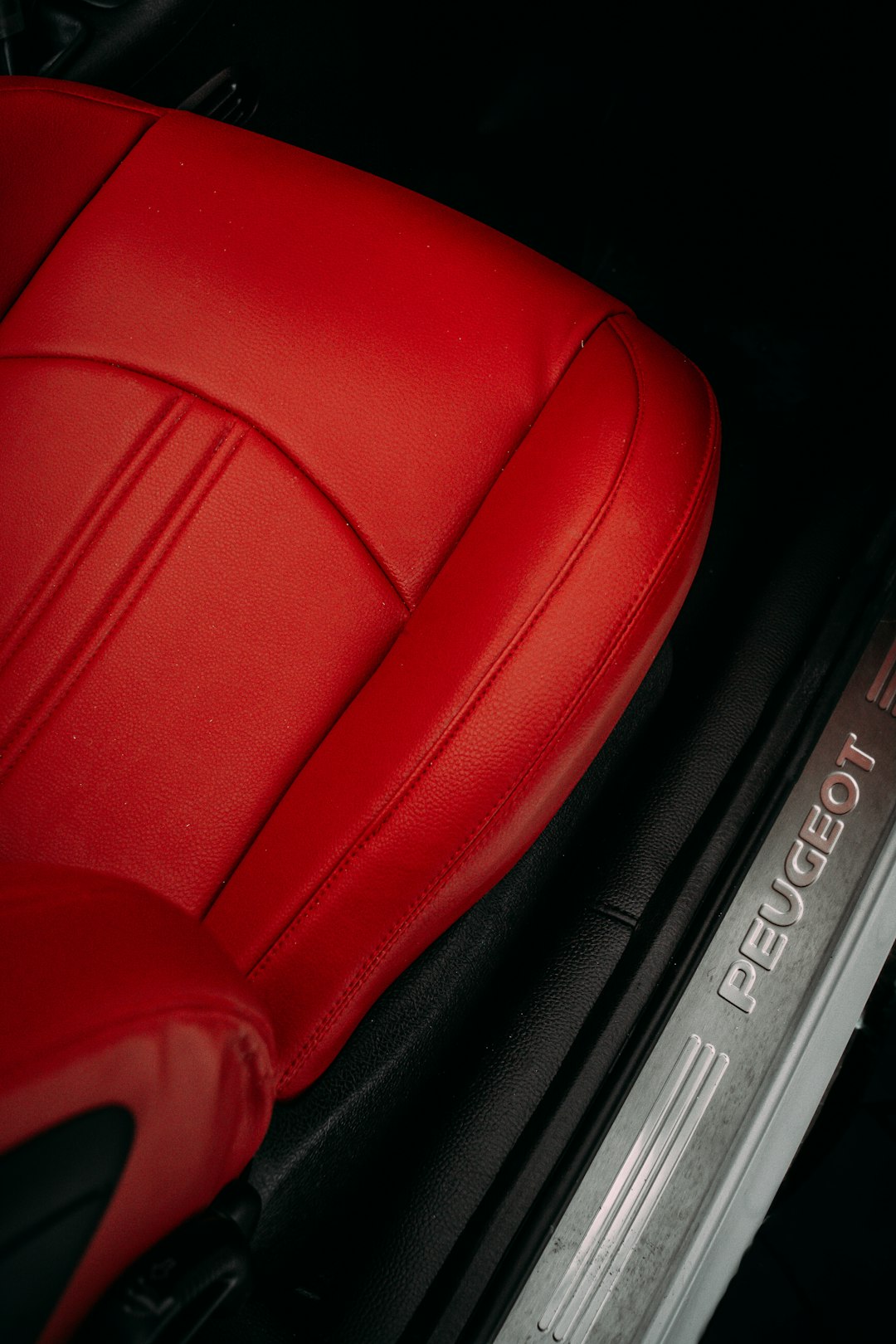 black and red car seat