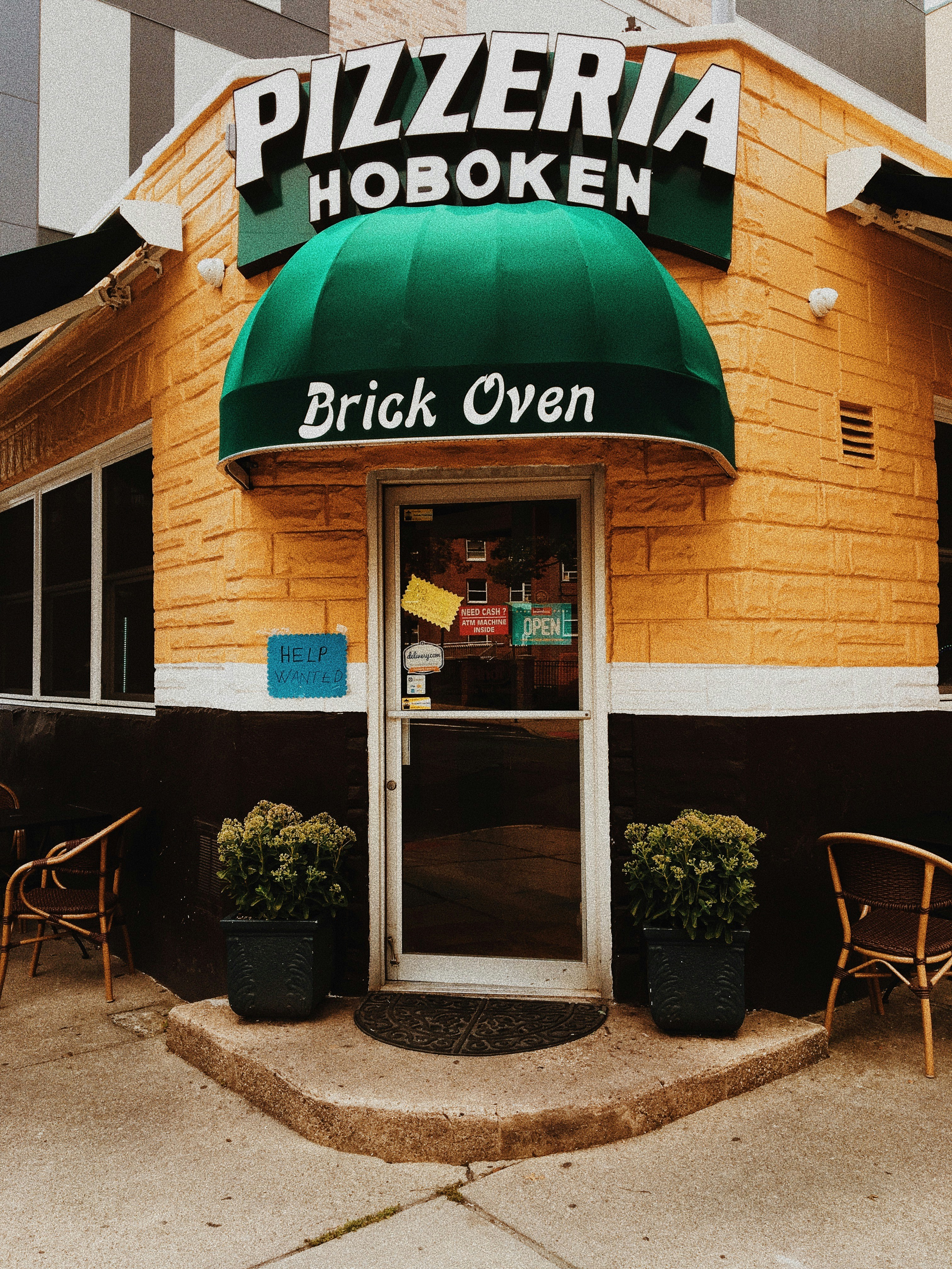 photo-1588110919463-73dfc27cacf6?ixlib=rb-4.0.3