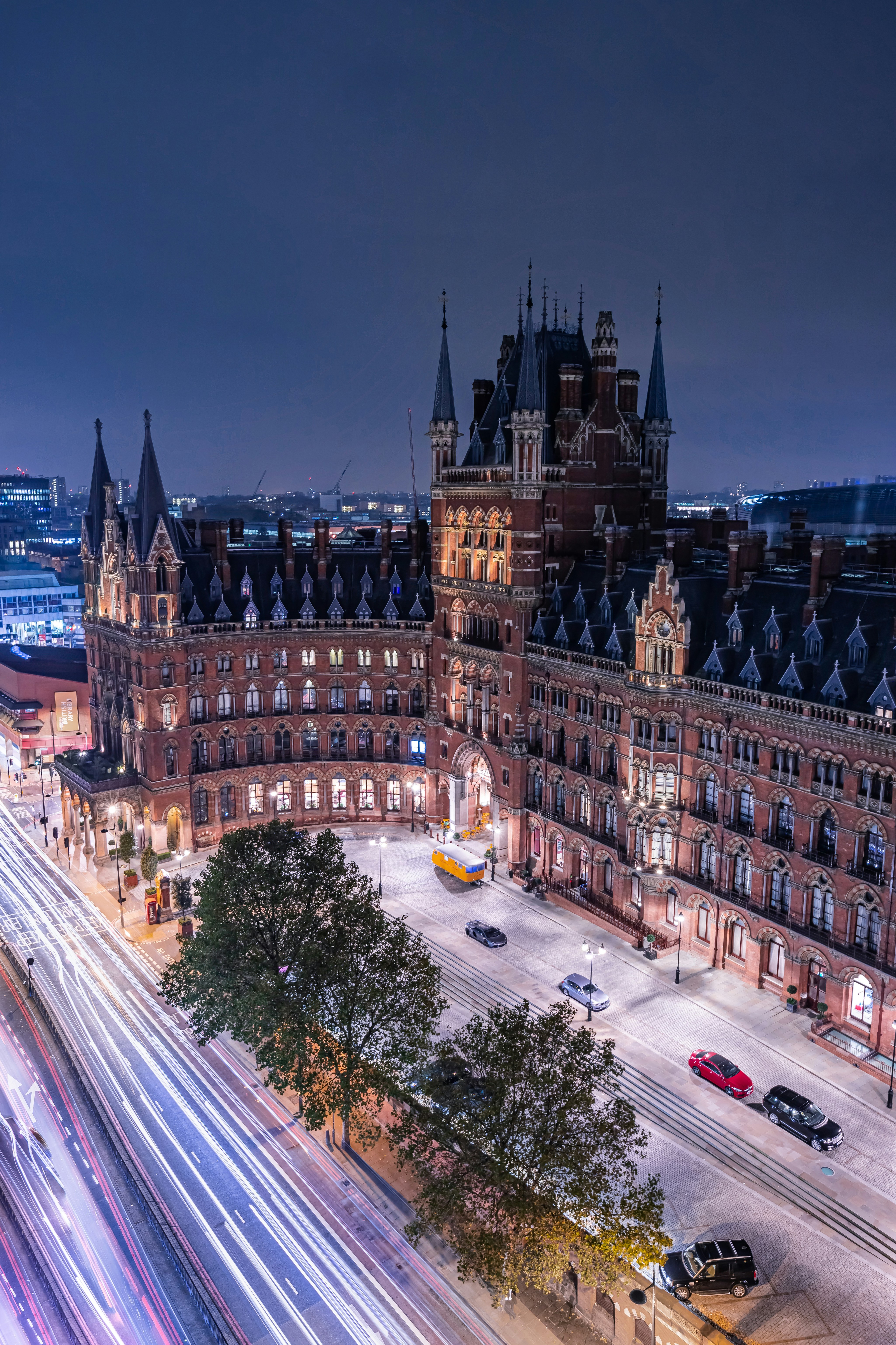 Photo by alexanderjamestai