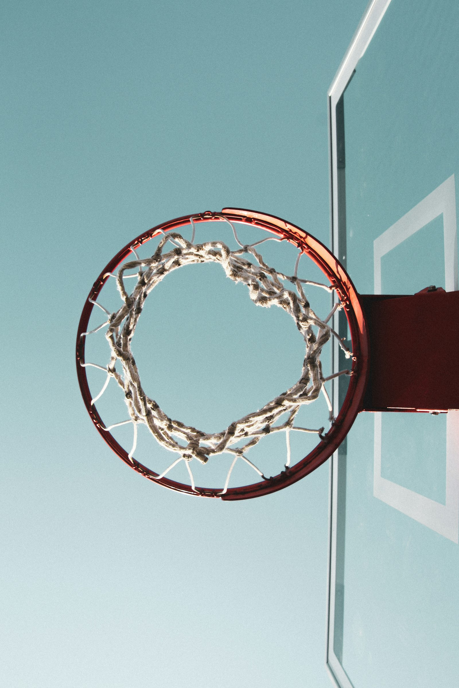 Tamron 18-270mm F3.5-6.3 Di II VC PZD sample photo. Red and white basketball photography