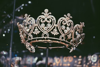 silver floral pendant lamp in tilt shift lens