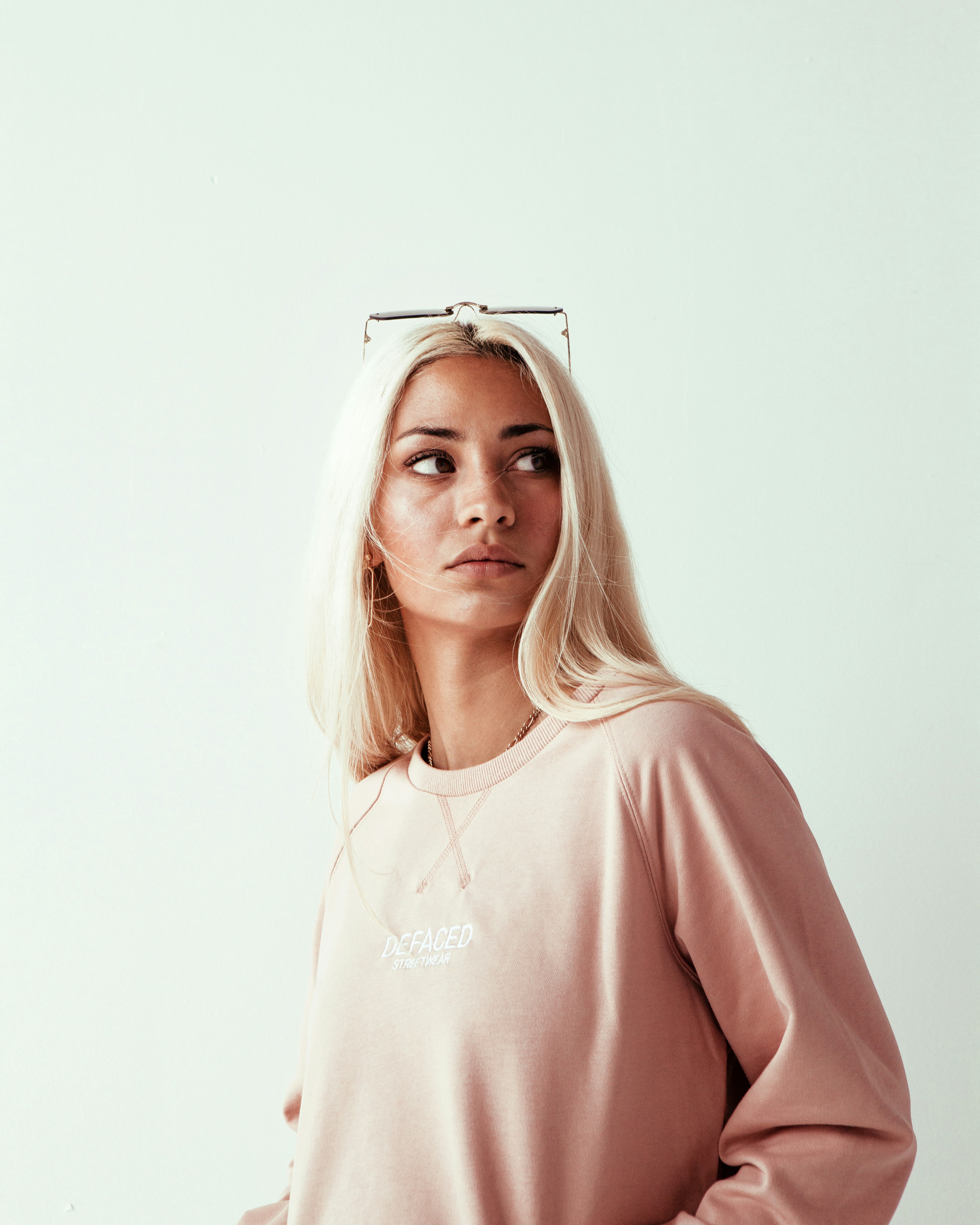 I went to a studio recently to shoot for a clothing brand. Here is one of my favourites from that session. Stick around to see the rest . Check out my account for more :)