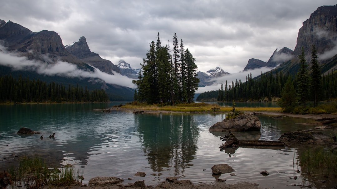 Mountain photo spot Maligne Lake Saskatchewan