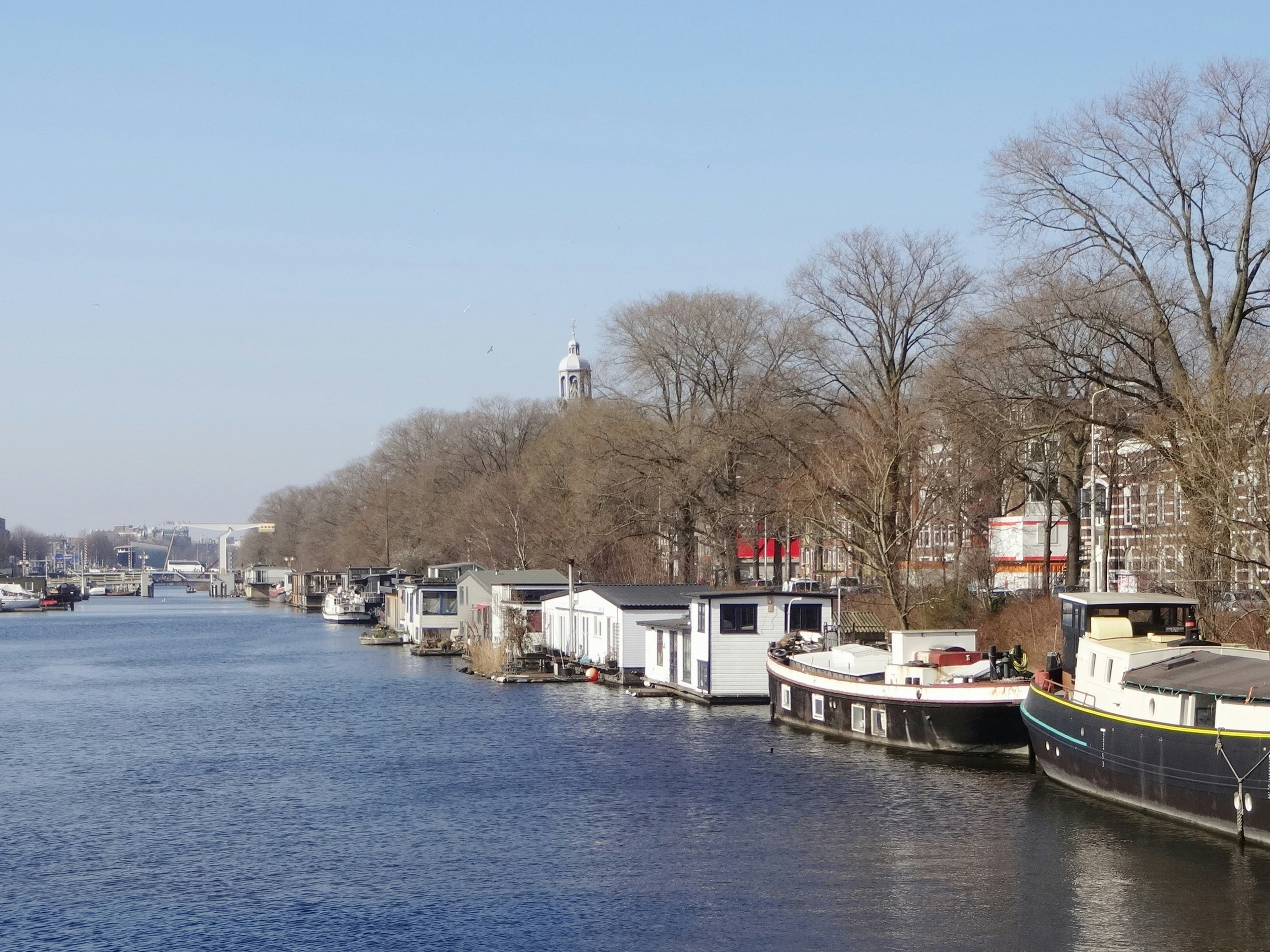 Photo by rovingwanders