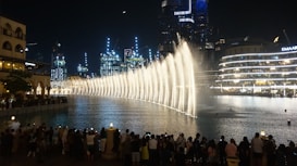 Photo 1588329460613 Ea8498f32fba?q=85&w=273&h=462&fit=crop
