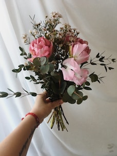 pink and white flower bouquet