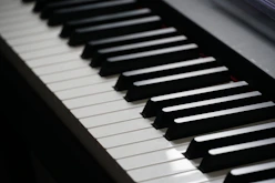 black and white piano keys