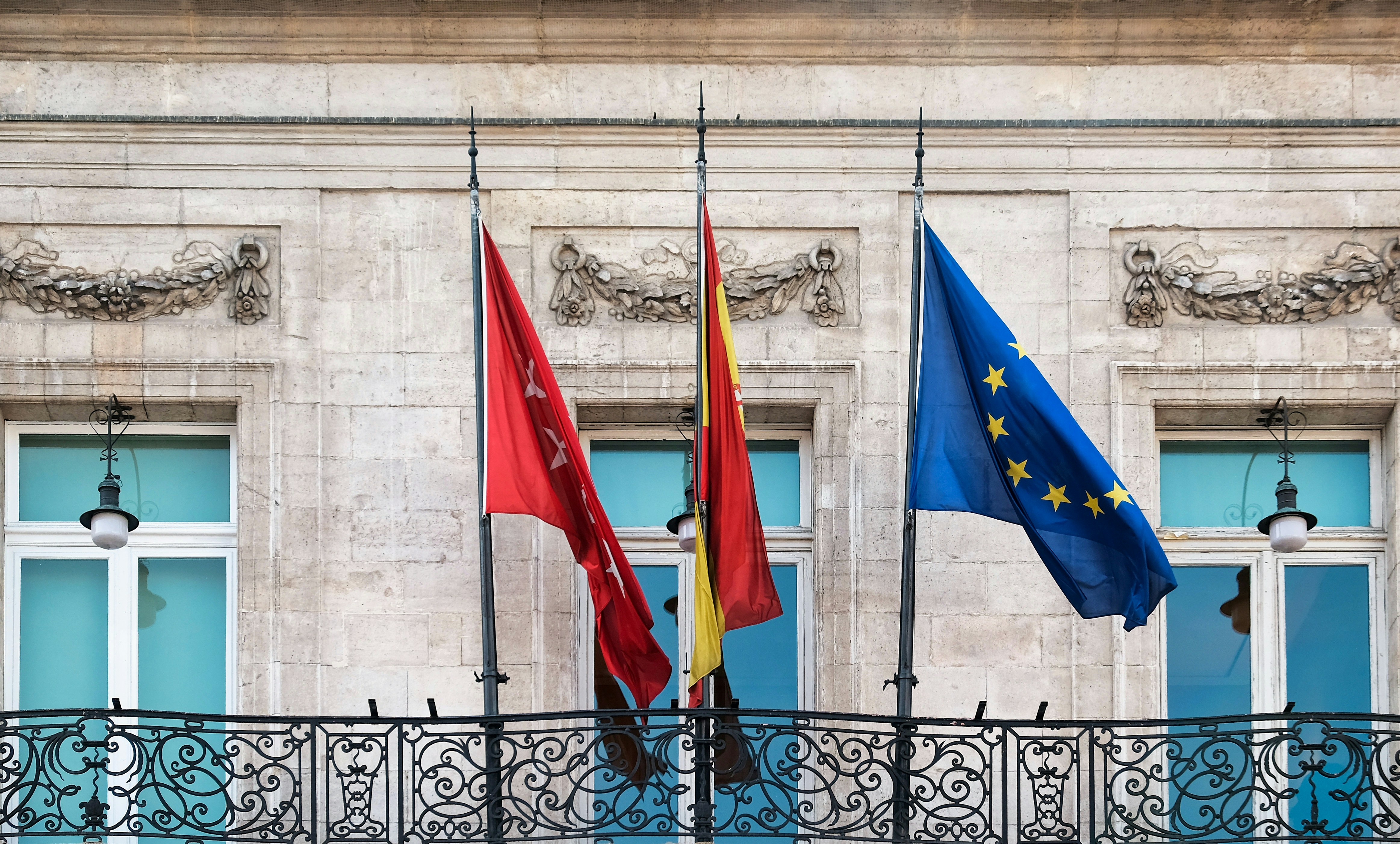 Spain Visa Rules for Americans (2026 Essential Update)
