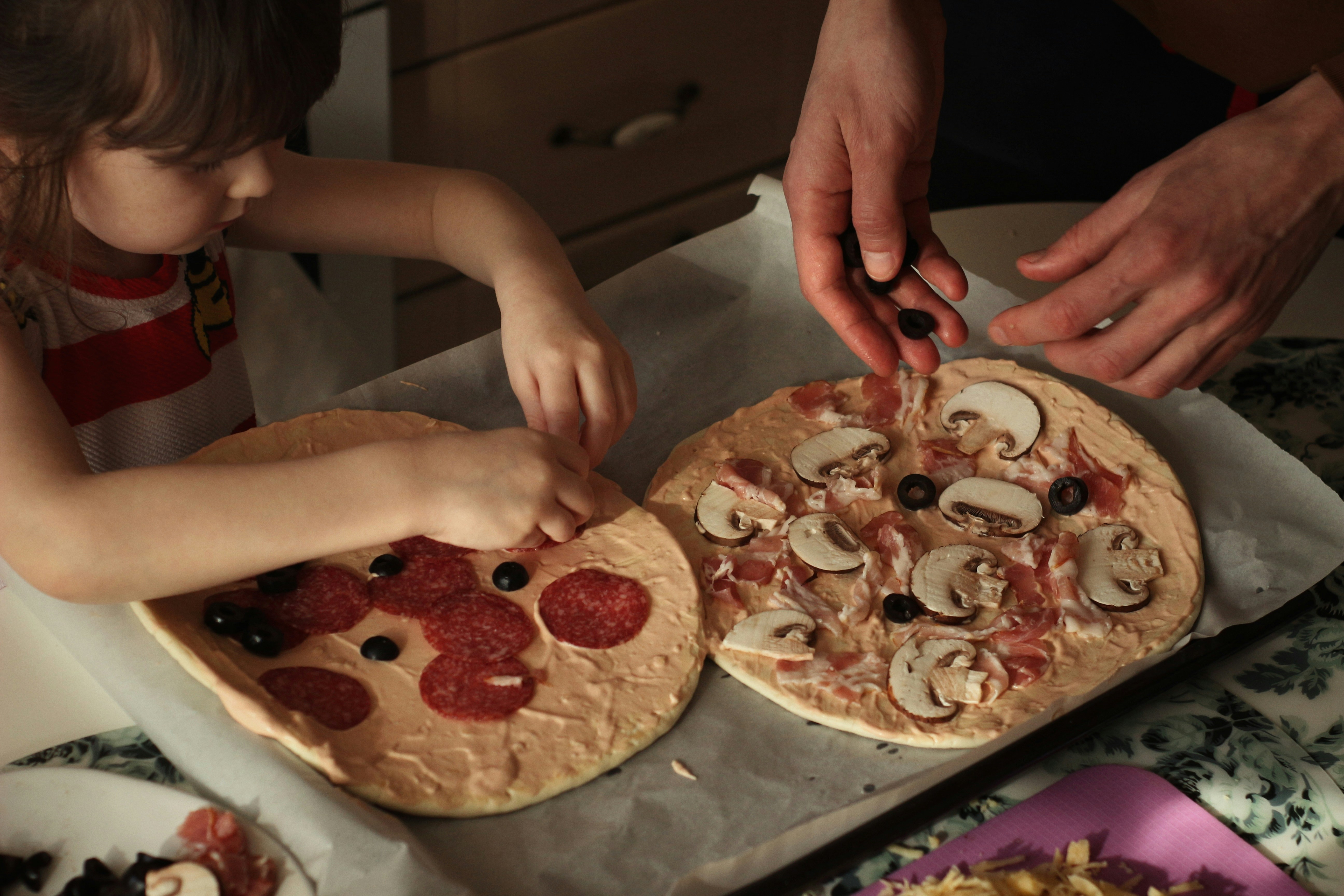 Ultimate Guide to Family Pizza Night Recipes: Fun & Flavor