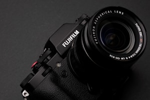 Fujifilm X-S20