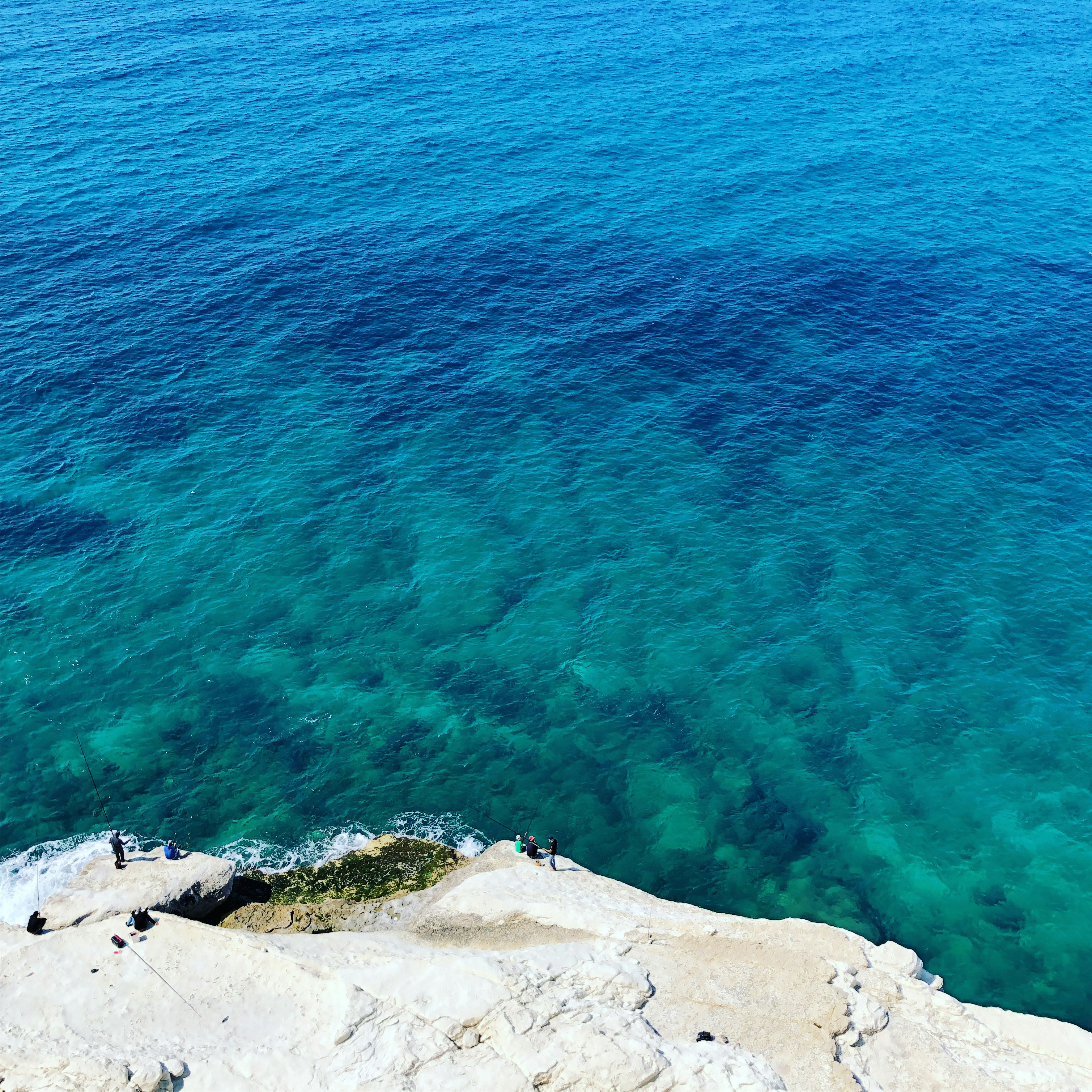 Photo by karlberberi