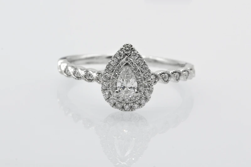 Emerald-Cut Diamond Ring (France)