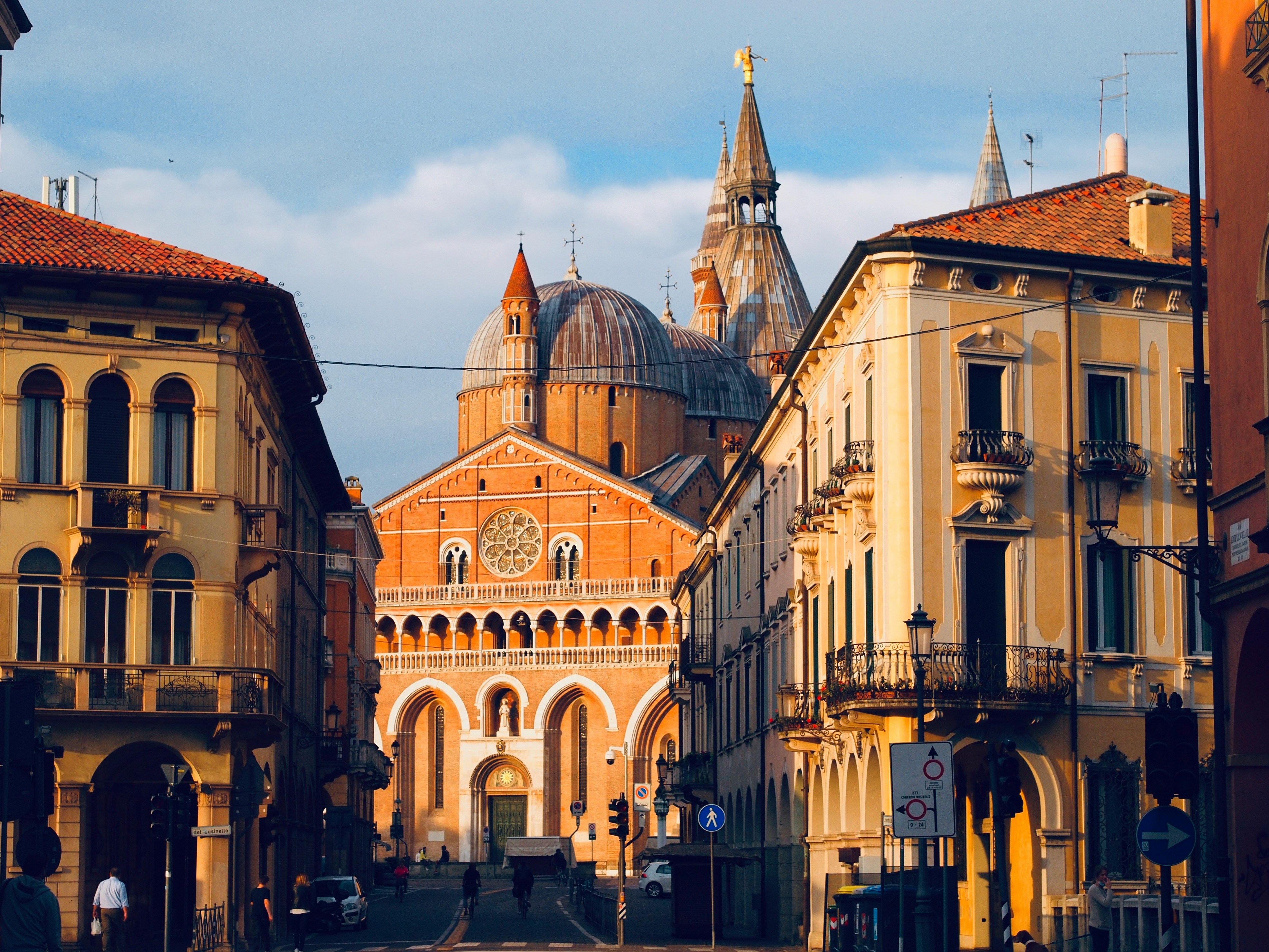 L'arte del dettaglio: come Padova insegna a vestirsi con intelligenza e grazia