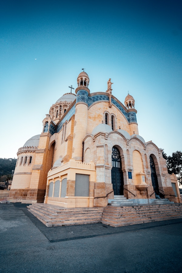 Best Time to Visit Algiers: Weather, Seasons & Months