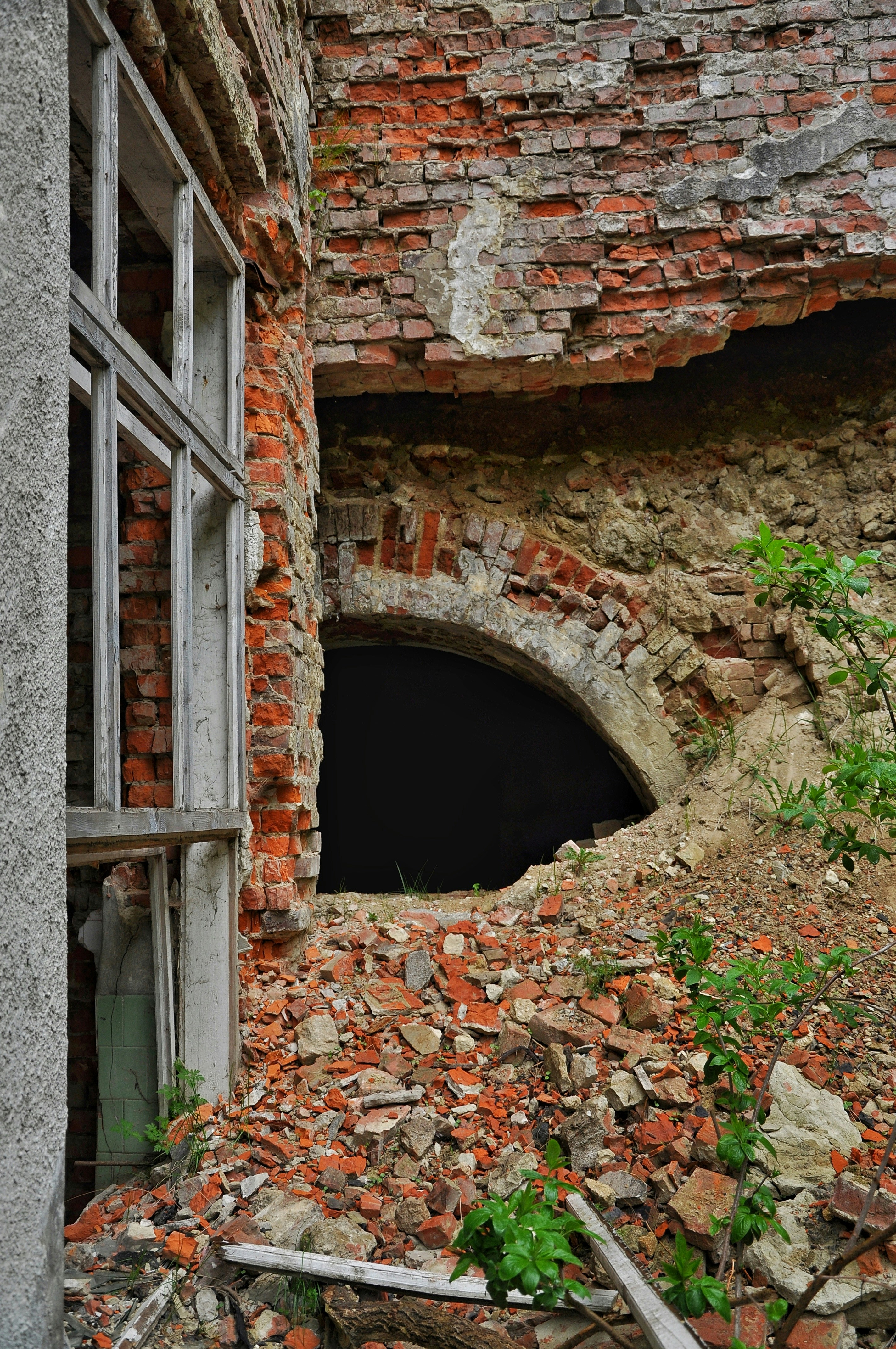 茶色と白のレンガの壁の写真 Unsplashで見つけるlvivskaoblastの無料写真