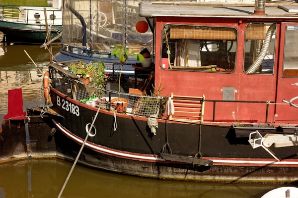 Cergy's Authentic Cuisine: Local Dishes, Iconic Restaurants, and Traditional Recipes
