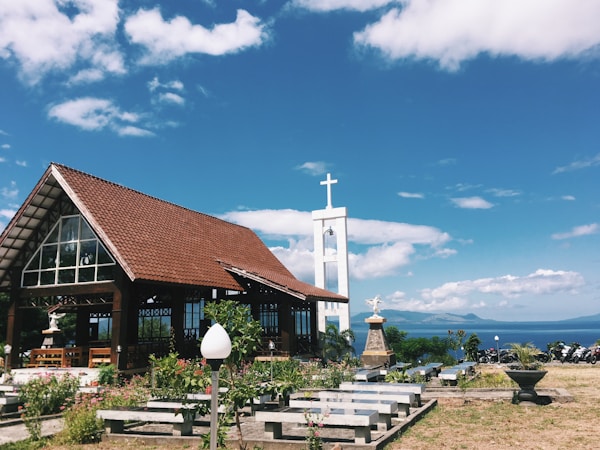 Best Time to Visit Larantuka: Weather and Season Guide