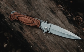 The Ultimate Guide to Choosing the Best Hunting Knife
