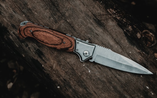 The Ultimate Guide to Choosing the Best Hunting Knife