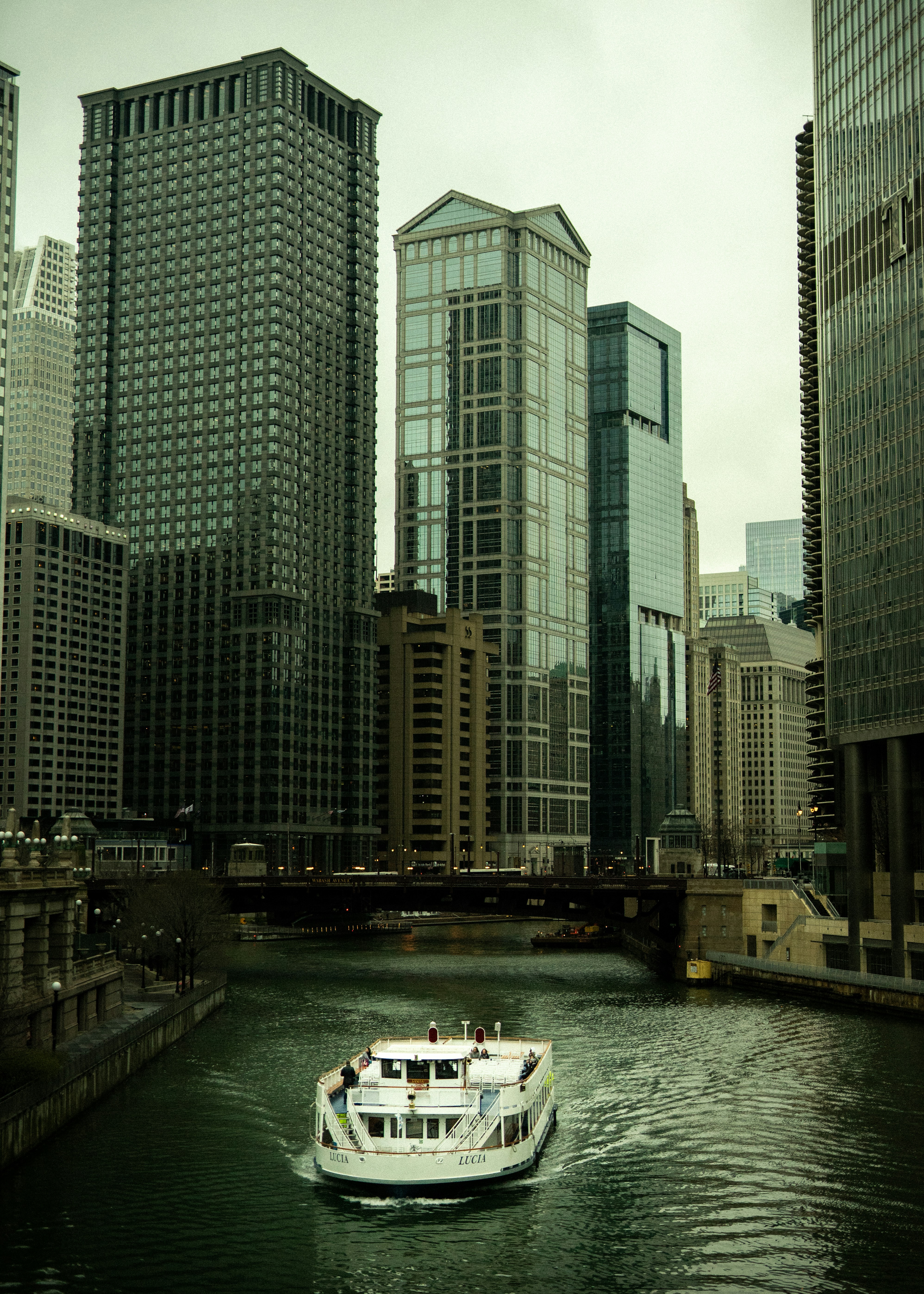 Chicago’s Best-Kept Secret: Explore the City from the Water on a River Tour