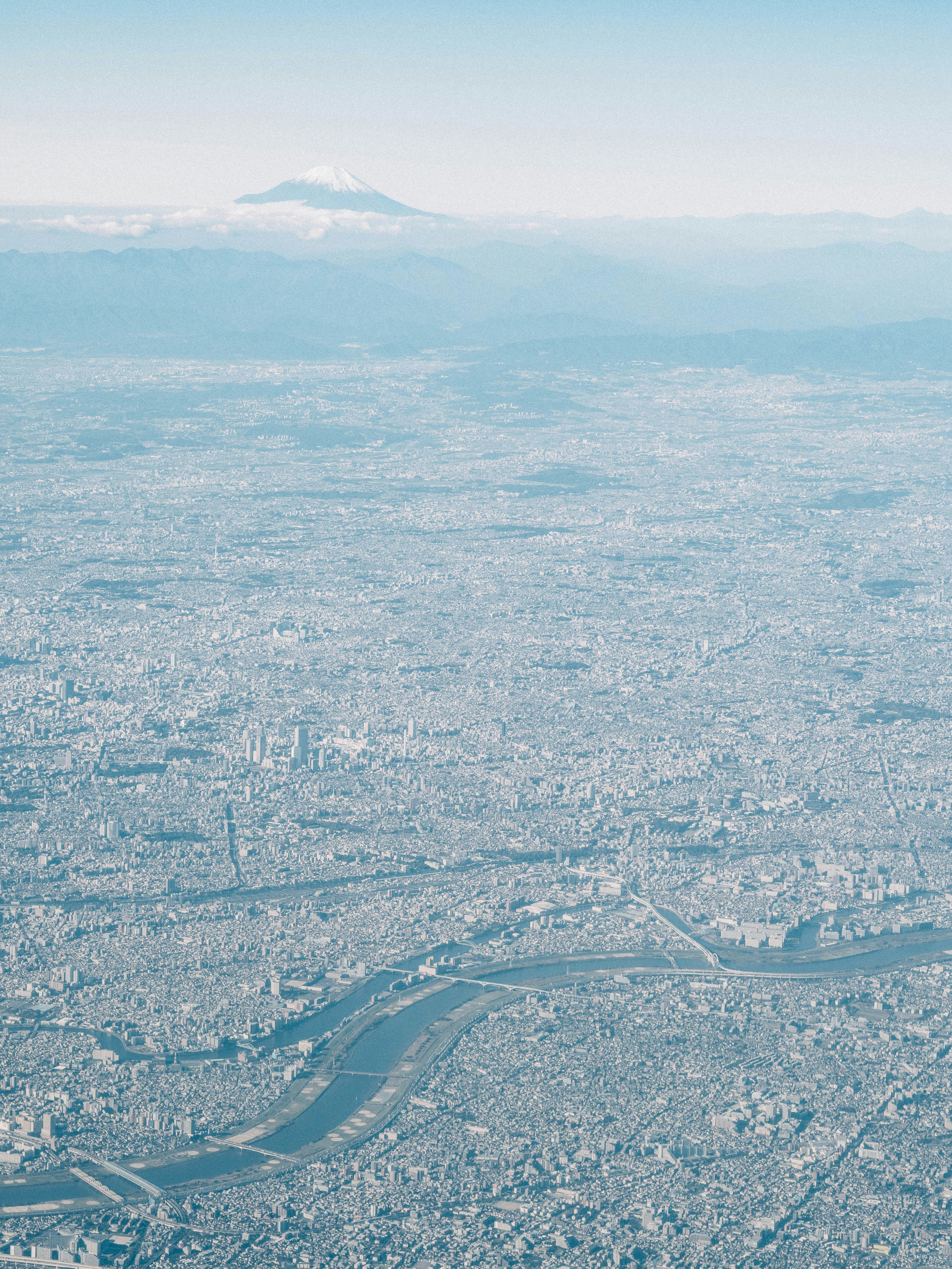 fujisan mount fuji image by Tunafish Mayonnaise on Unsplash
