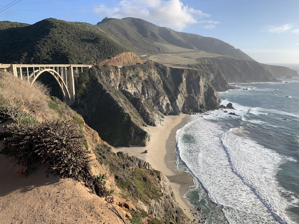 vista aérea da praia durante o dia