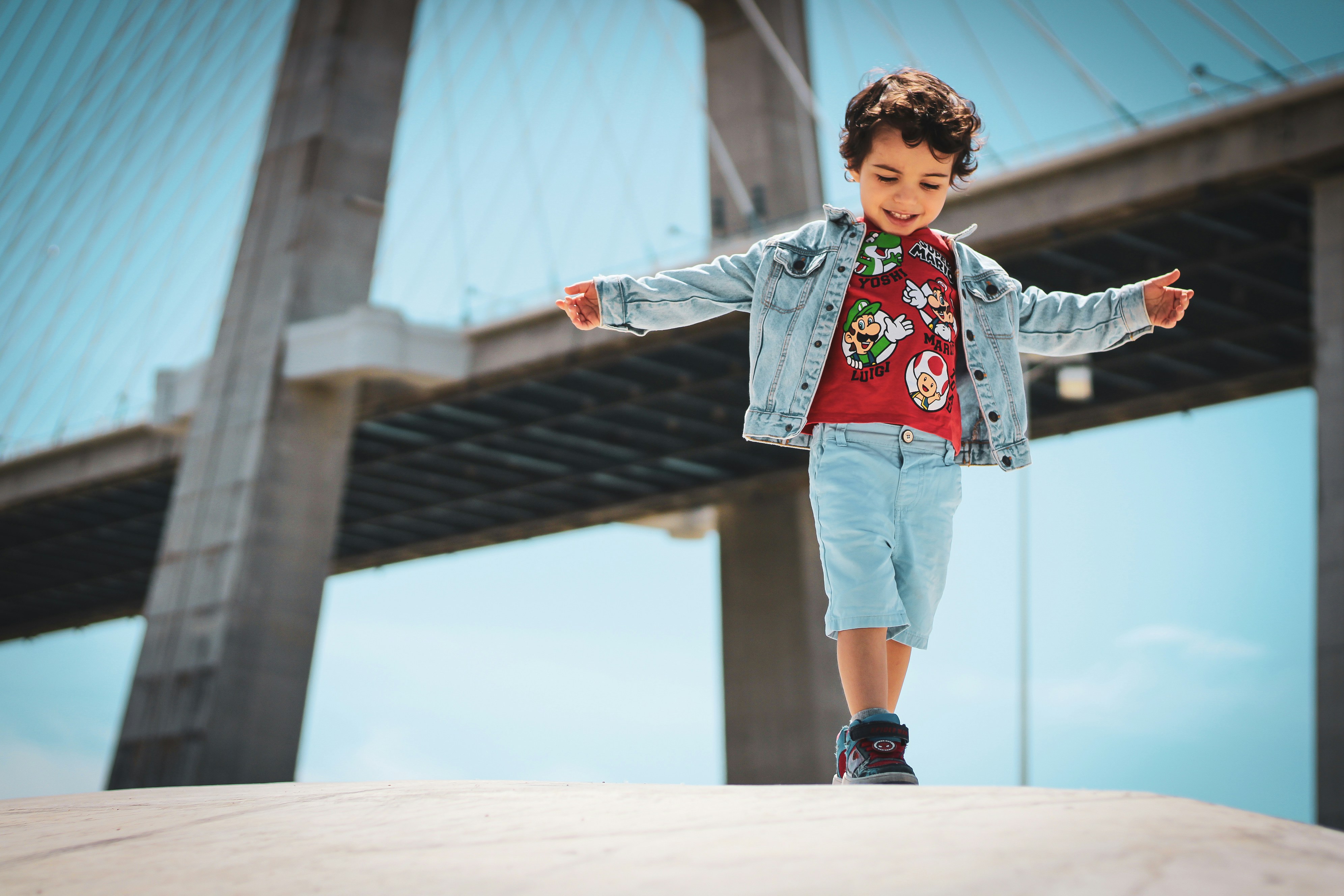 Pro tips for nailing kids holiday outfit ideas.