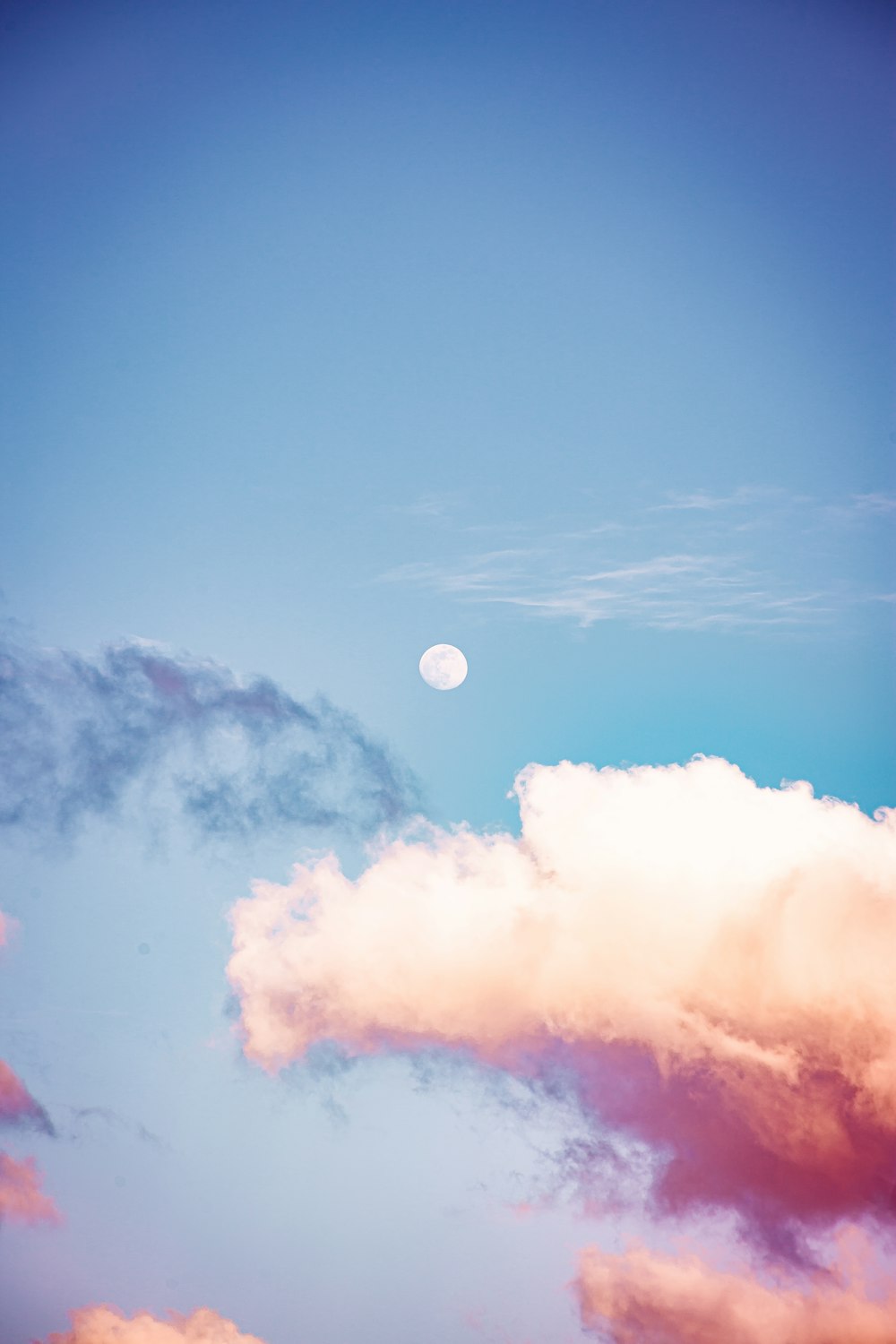 white clouds and blue sky during daytime