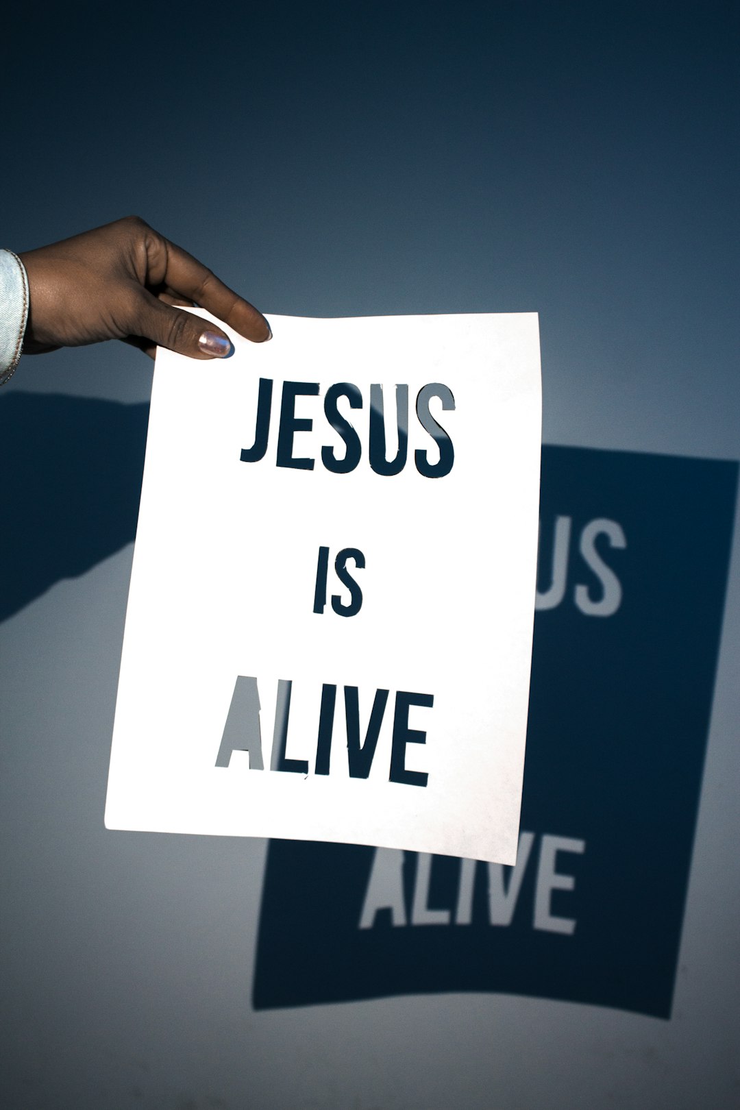 Jesus is Alive, Paper, quote.