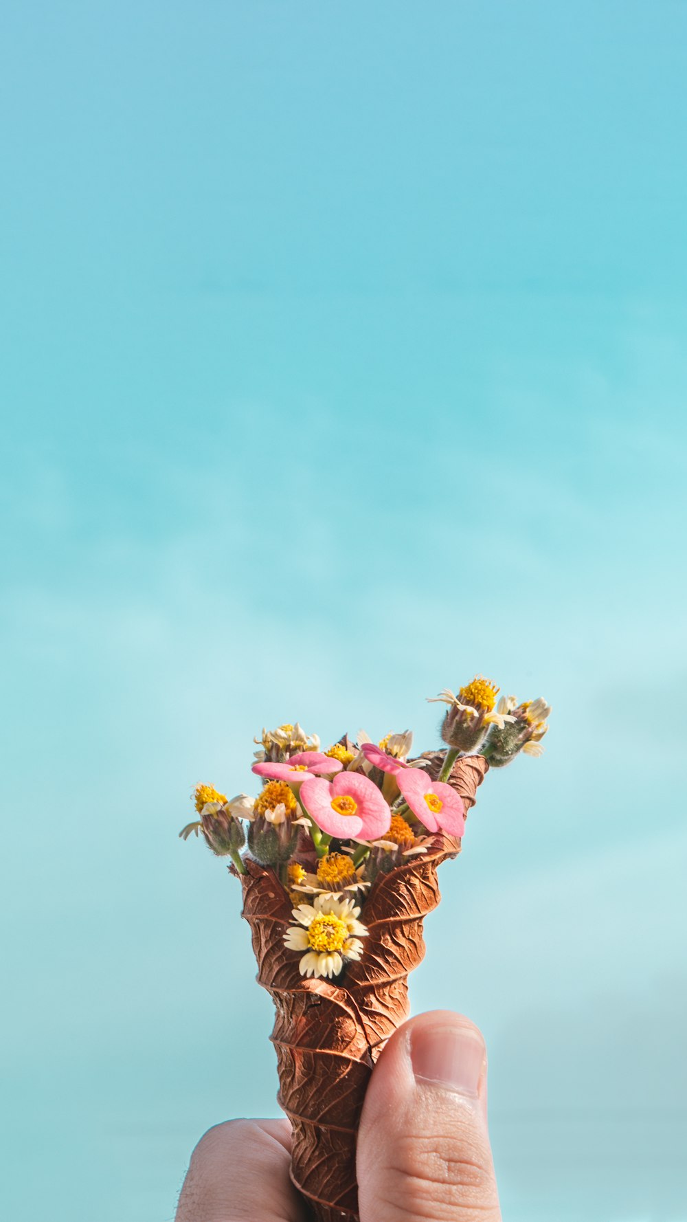 pink and yellow flower bouquet