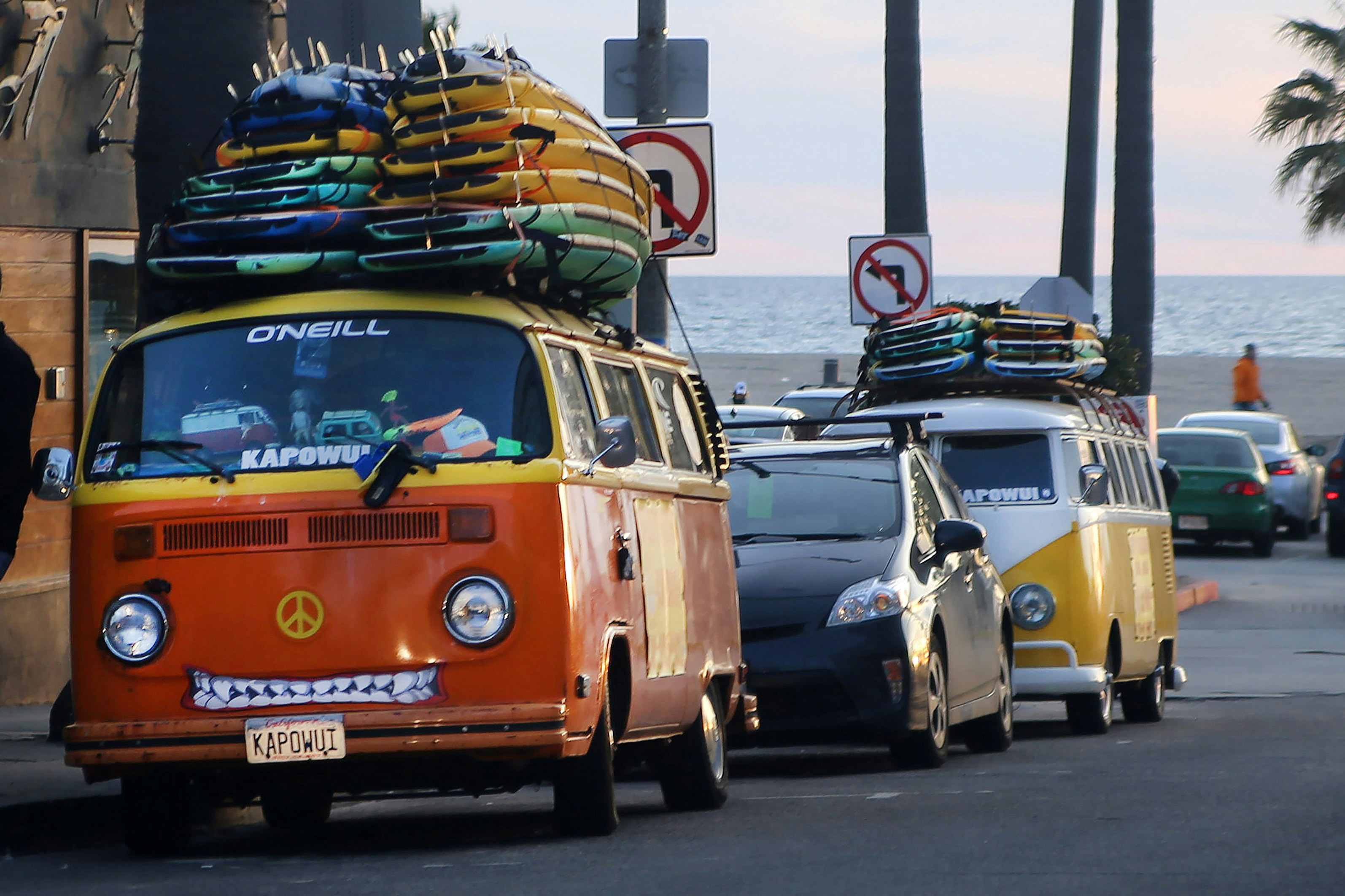 Booking a Cabo shuttle via online platform