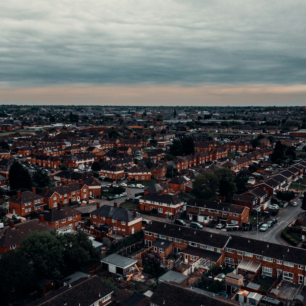 Vue aérienne des bâtiments de la ville pendant la journée