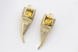 gold and silver stone studded ring