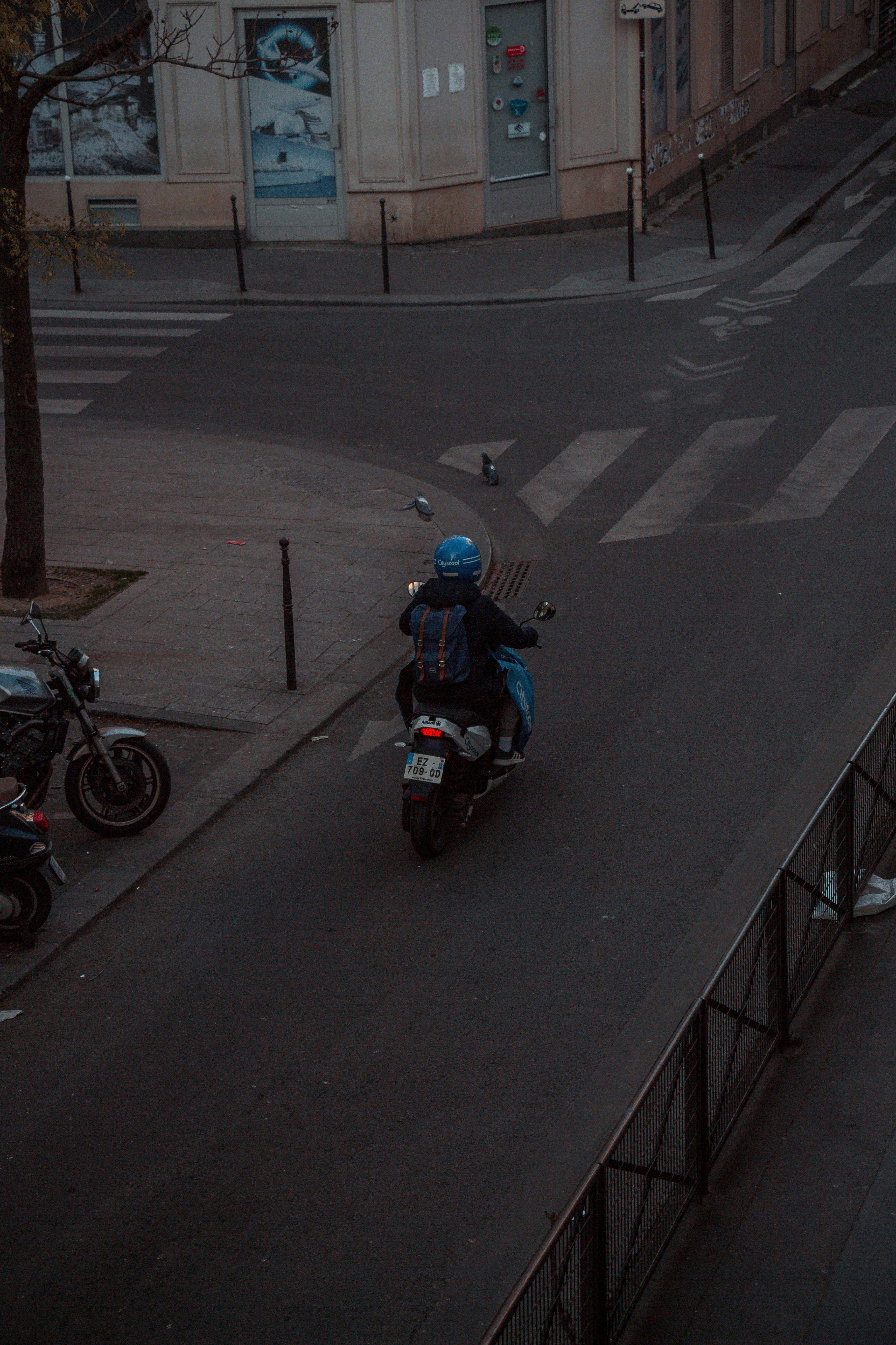 Photo by valentinlacoste
