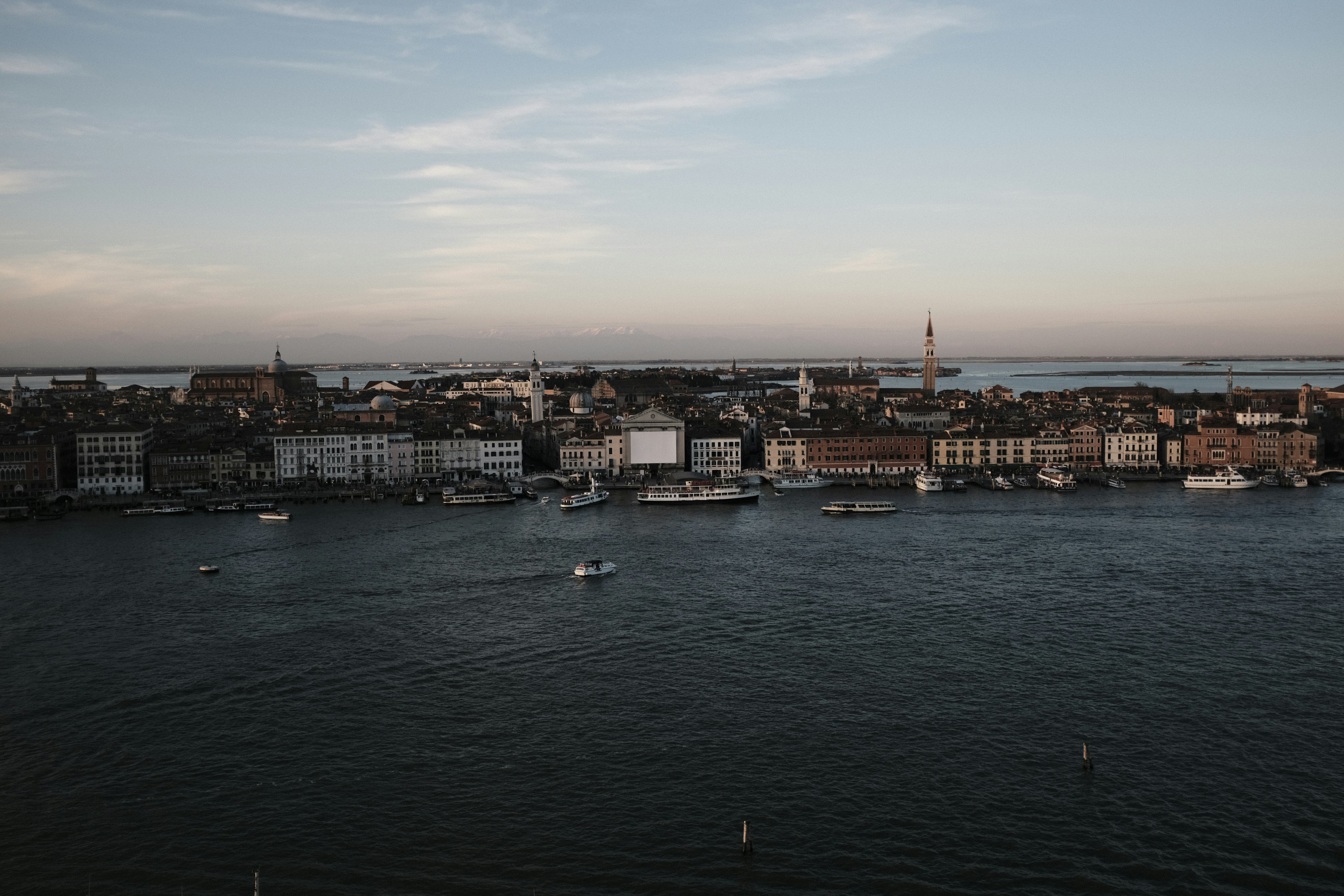 Photo by studiopizza