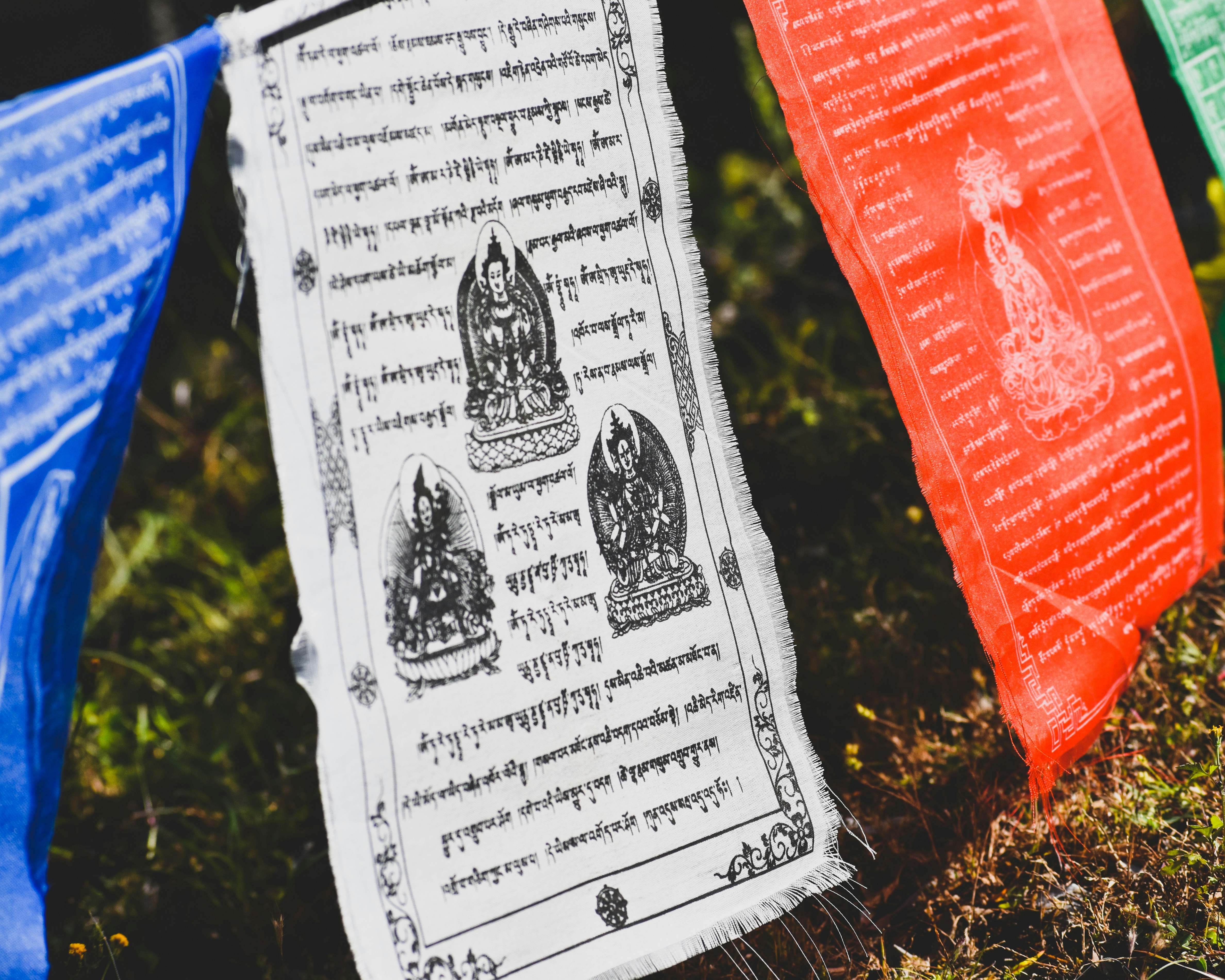 The Spiritual Significance of Prayer Flags and Mantras in Tibet