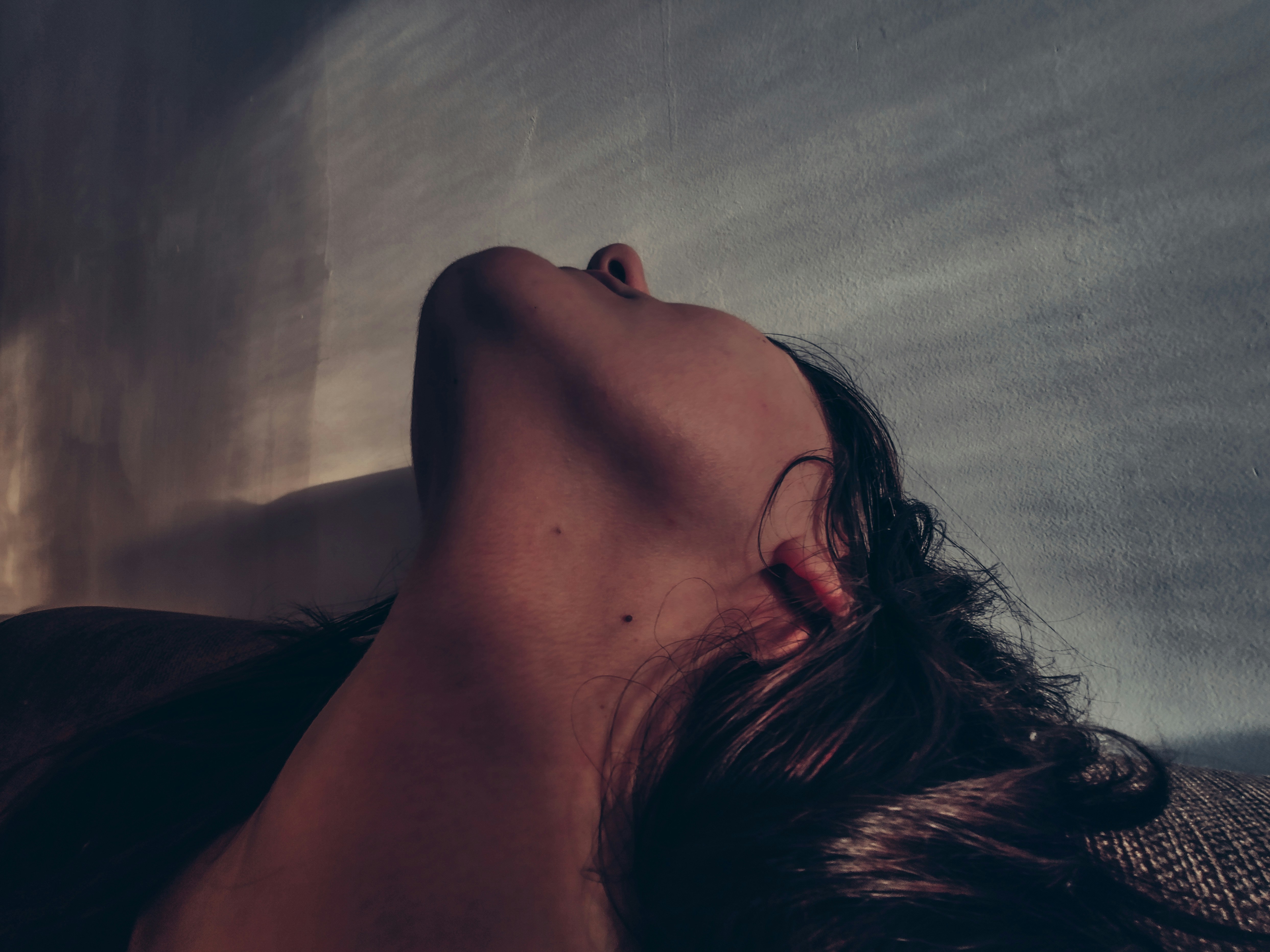 Tech Neck: The Posture Problem No One’s Talking About