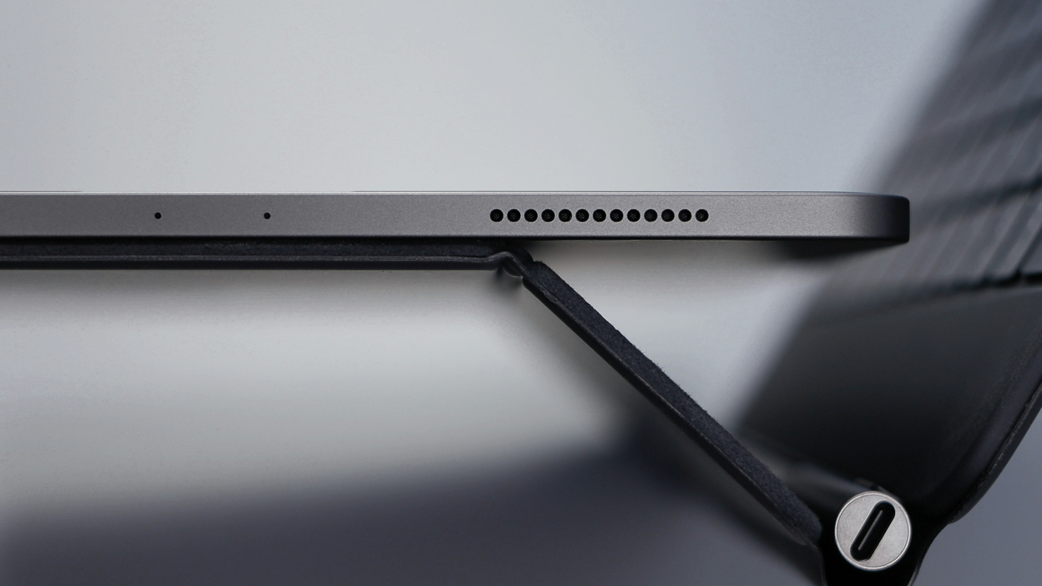 iPad Pro Magic Keyboard Side Port