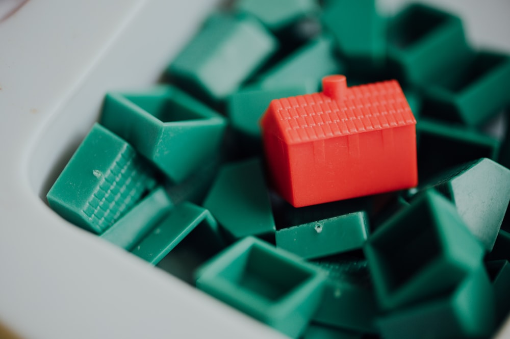 red and green plastic blocks