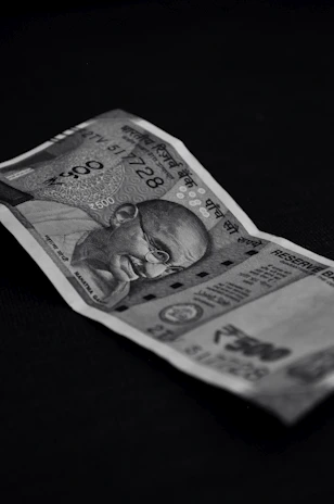 A detailed shot of a commemorative Indian cover showcasing historical events.