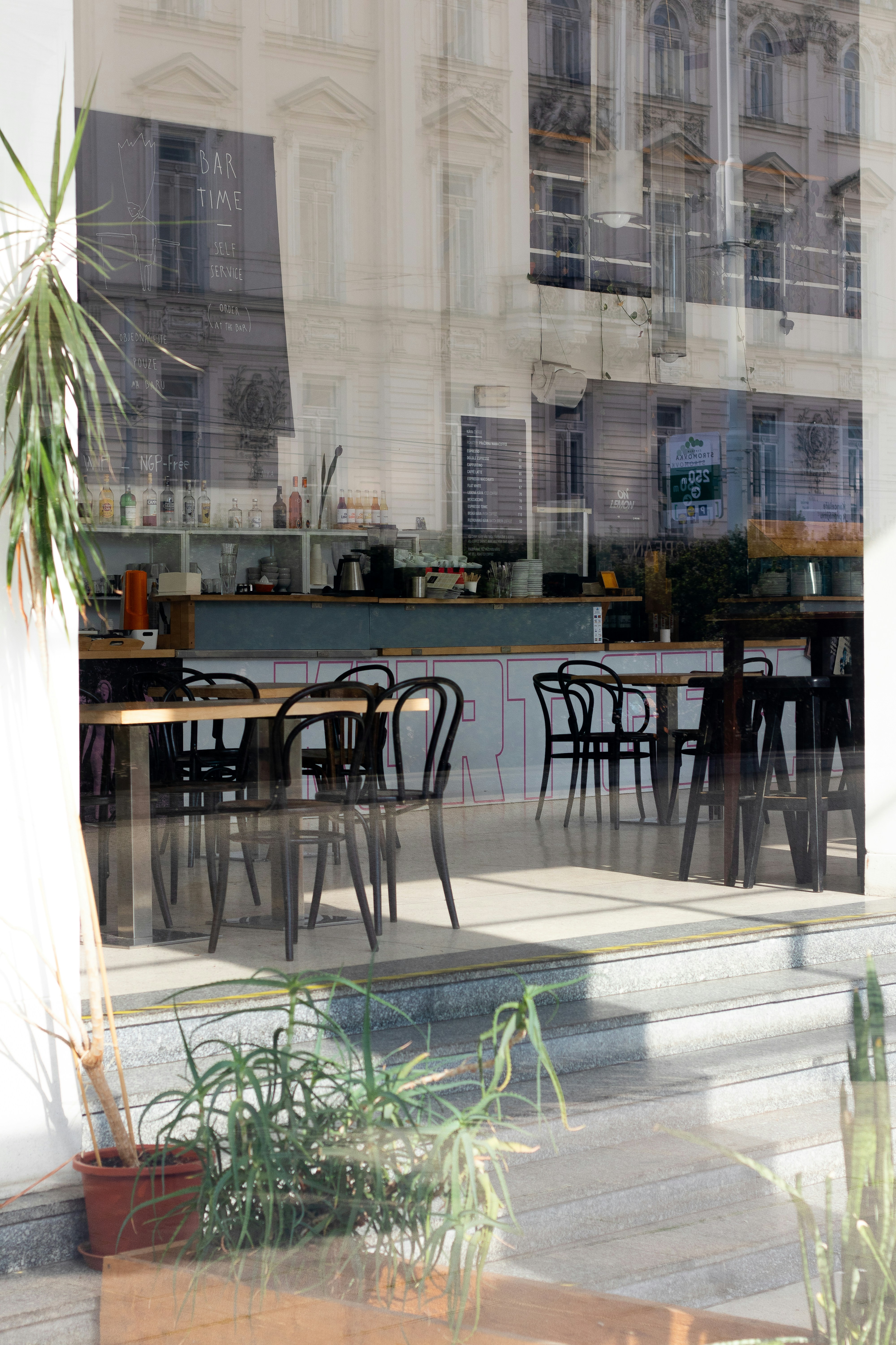 Photo by michaeldolejs