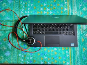 Noise-Cancelling Headphones