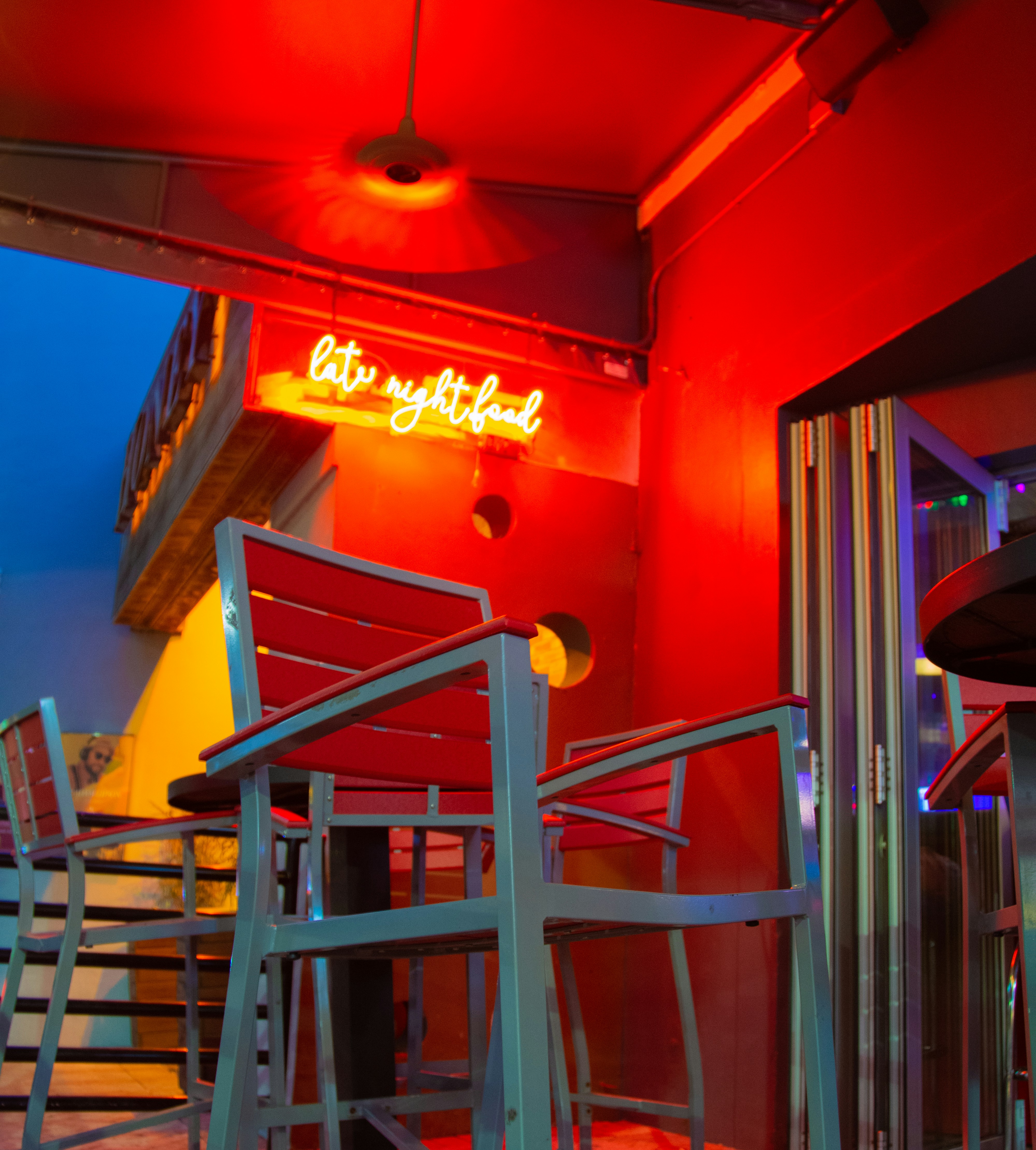 Thức Đêm Ăn Có Tốt Không? Những Điều Cần Lưu Ý