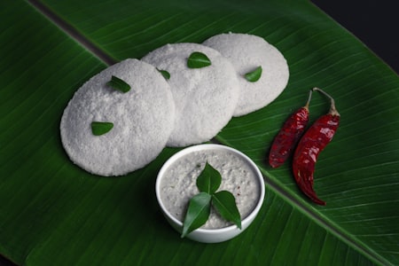 Crispy dosa with chutney at a Kerala breakfast joint