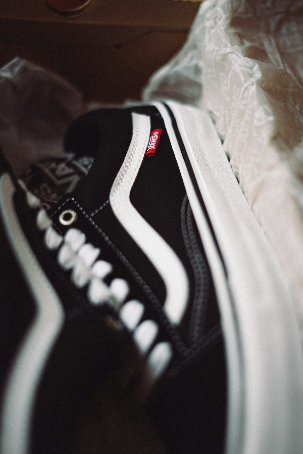 Black and white nike sneakers photo – Free Vans Image on Unsplash