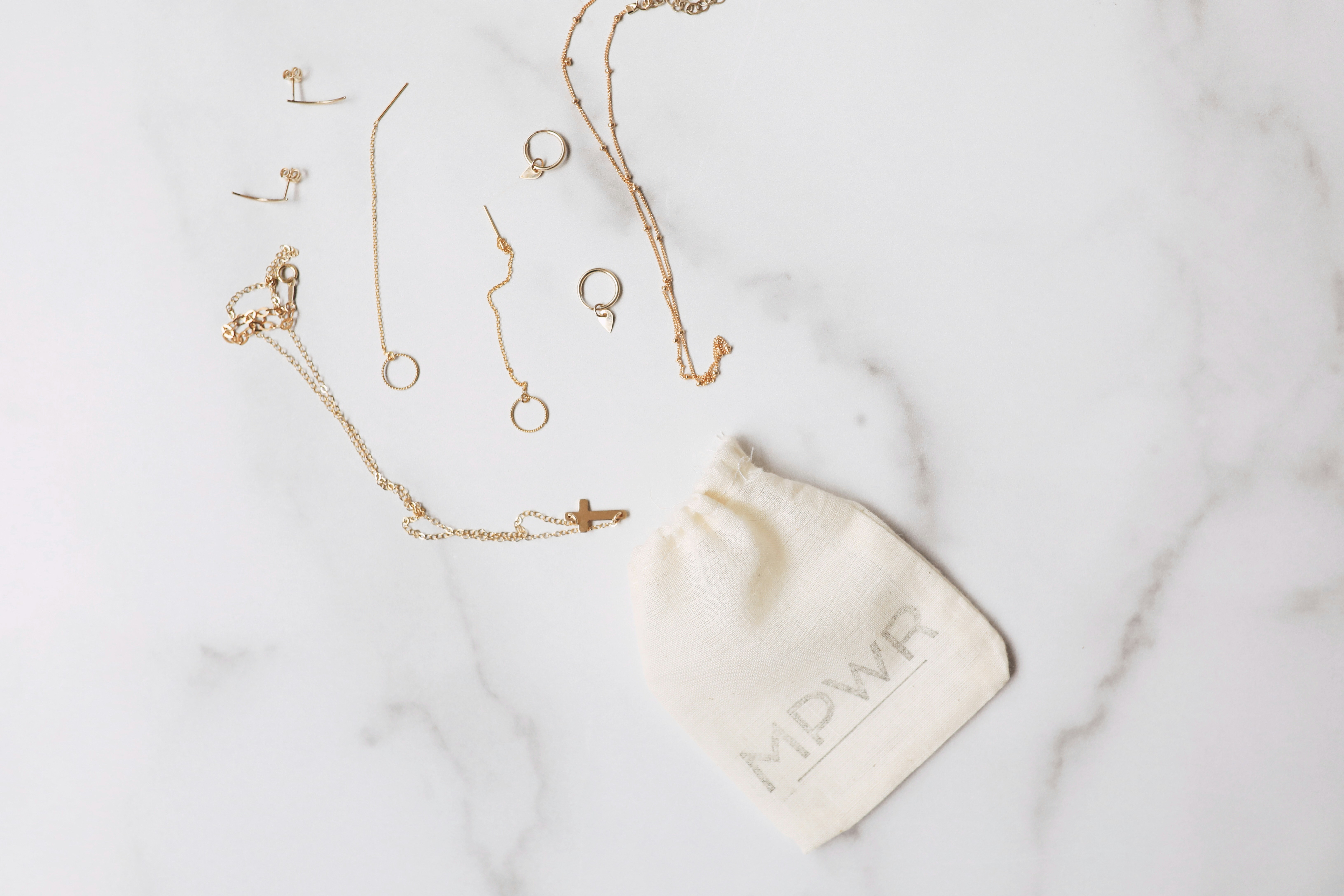 jewelry set flat lay, wallpaper, Jewelry Sets & Outfits: A Coordination Guide 3