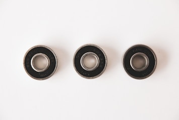 black and silver round speaker