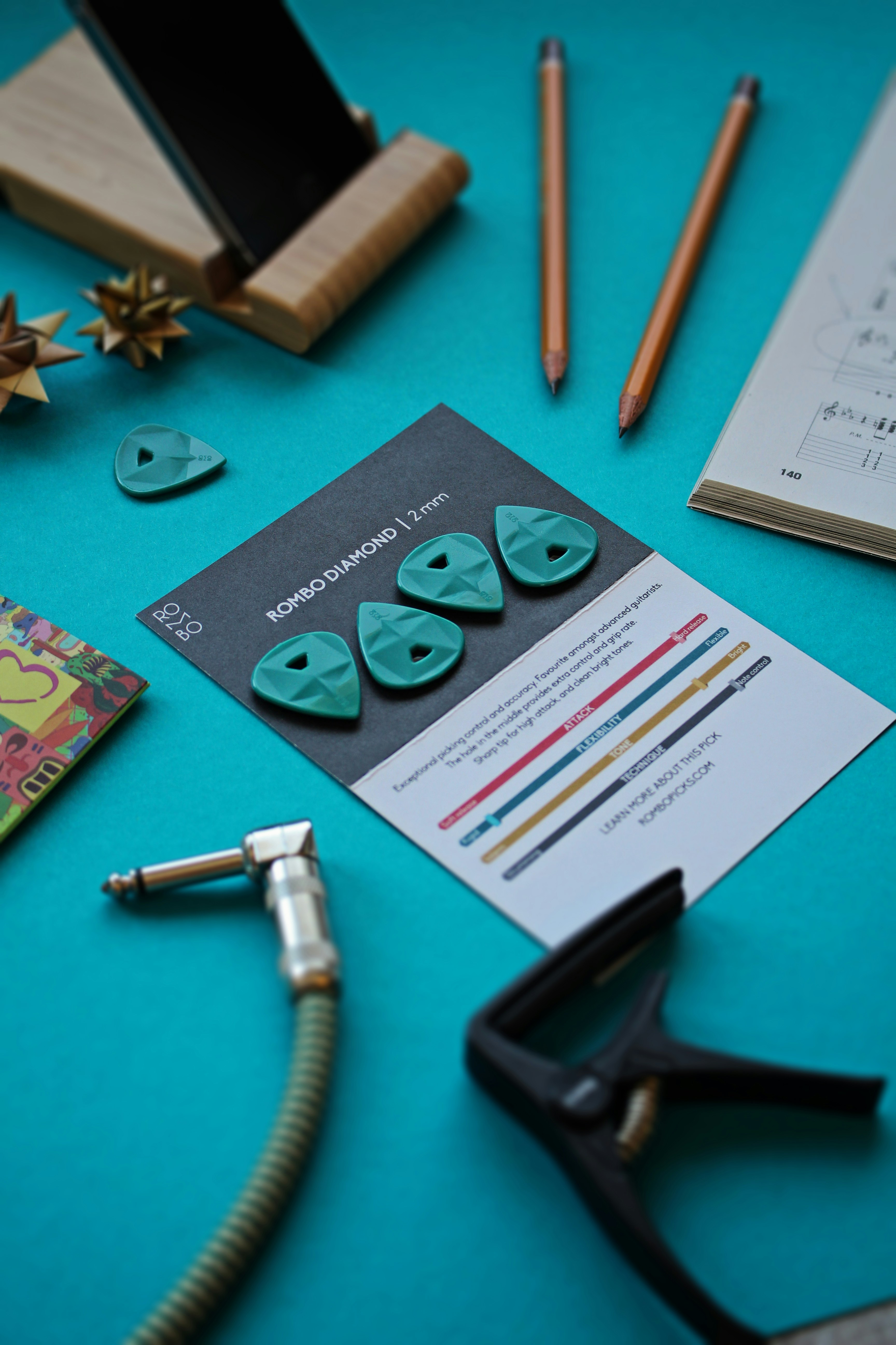 photo-1589436983397-9426b913bba5