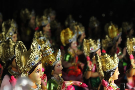 people wearing gold and purple headdress in Maharashtra India